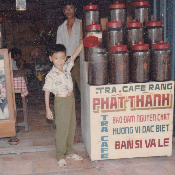 Phát Thành First Store