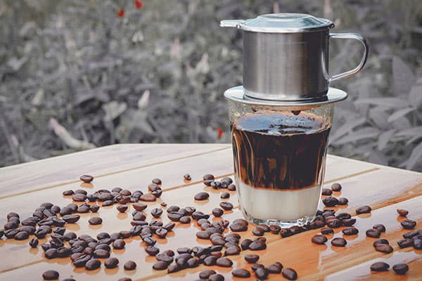 Cách pha cà phê sữa chỉ với những bước đơn giản